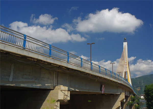 大庆304不锈钢桥梁护栏：安全、耐用与美观的完美结合